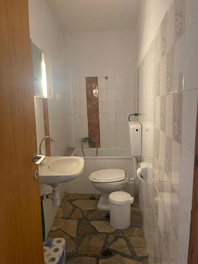 Exohi Apartments Vrasná Buitenkant foto