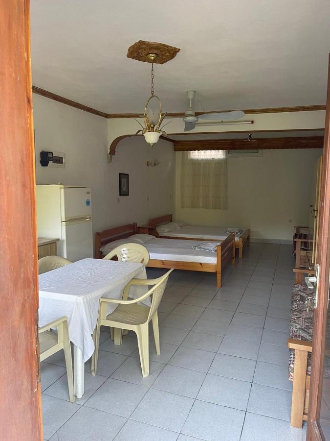 Exohi Apartments Vrasná Buitenkant foto