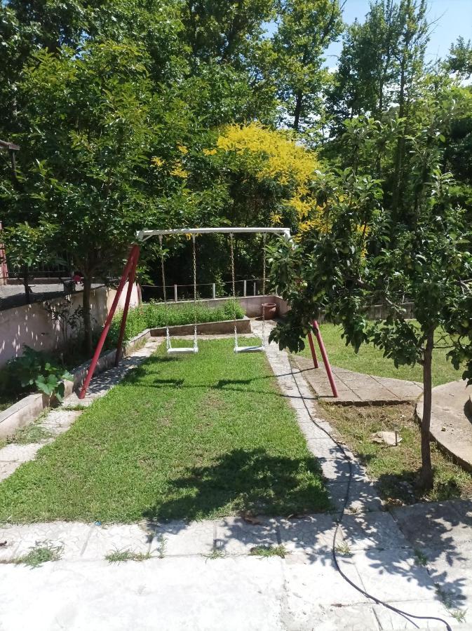 Exohi Apartments Vrasná Buitenkant foto