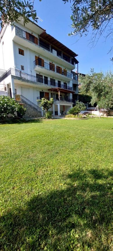 Exohi Apartments Vrasná Buitenkant foto